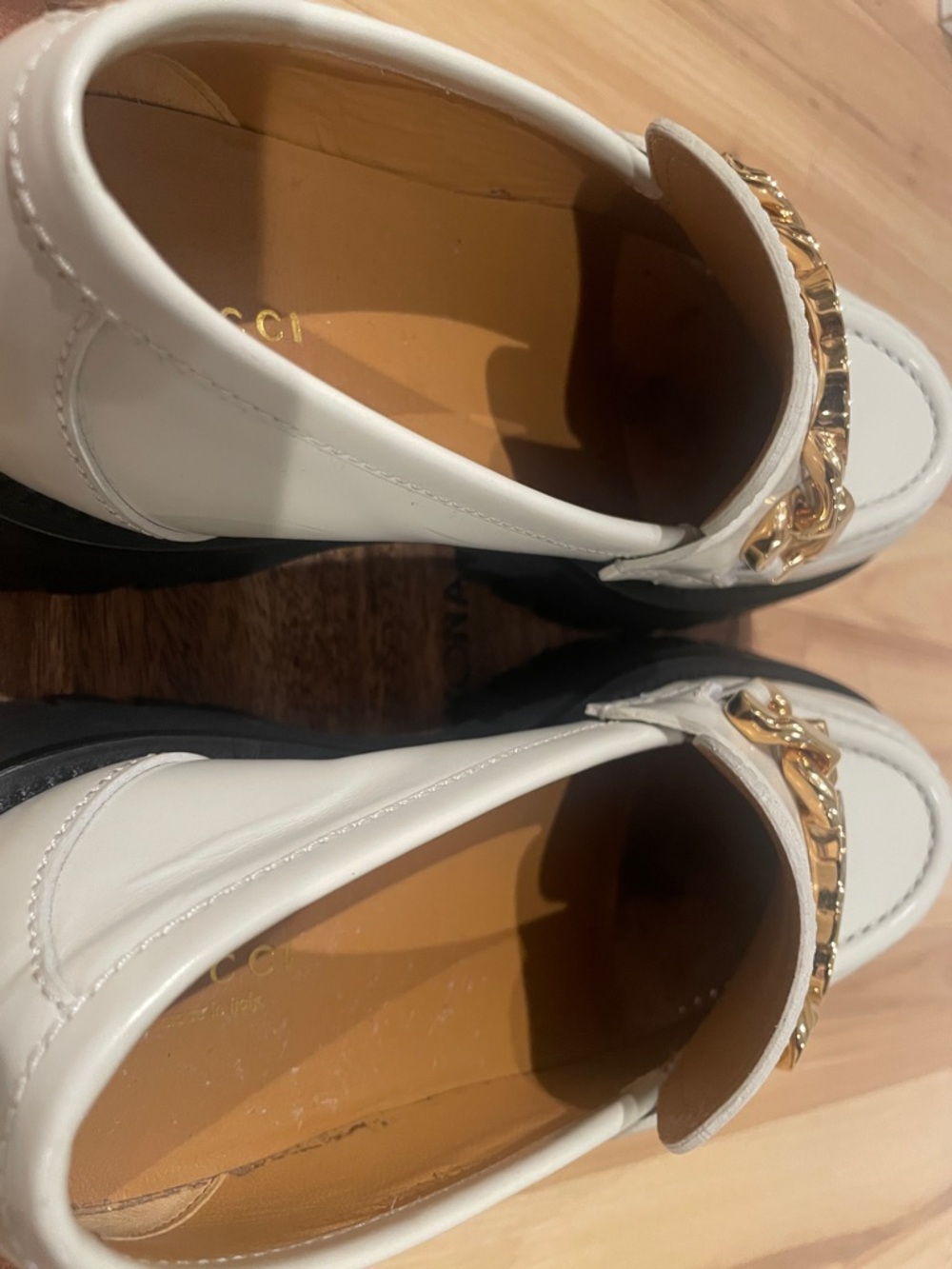 Gucci Cordovan Lux in Mysric White. Lug Sole Loafers. Navy Logo w/ Gold Chain - Picture 7 of 13